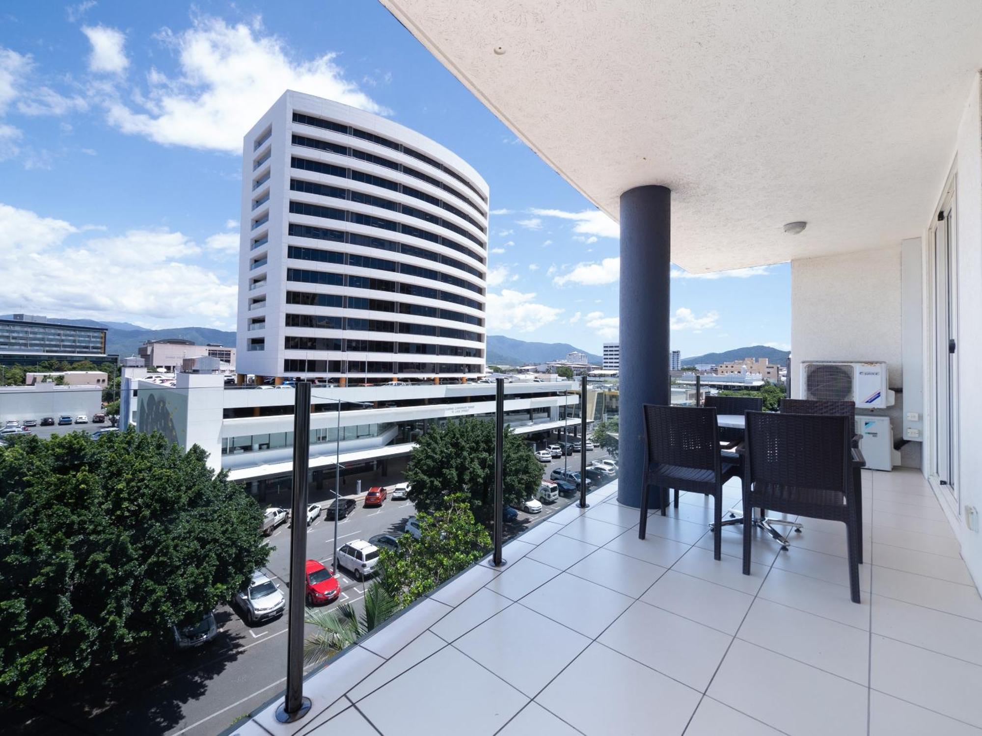 City Quays Accommodation 2 Cairns Extérieur photo